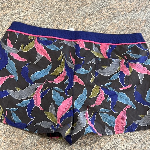 Boden board shorts, size 16 - Picture 9 of 9